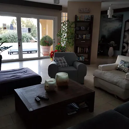 Cyrnea - Adults Only فندق مبيت وإفطار *