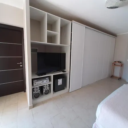 Cyrnea - Adults Only *