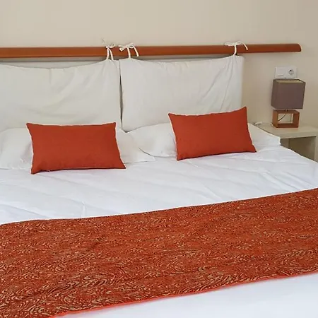 Cyrnea - Adults Only Bed & Breakfast *