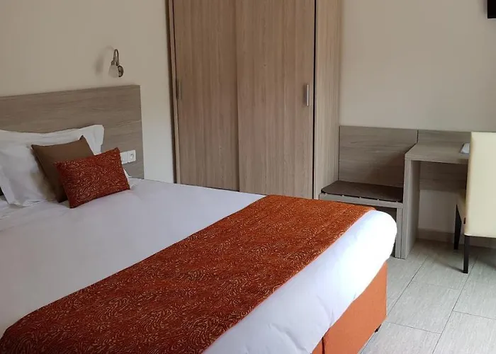 Cyrnea - Adults Only Frühstückspension *