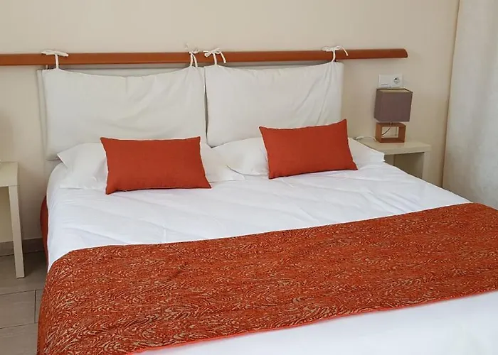 Cyrnea - Adults Only Frühstückspension *